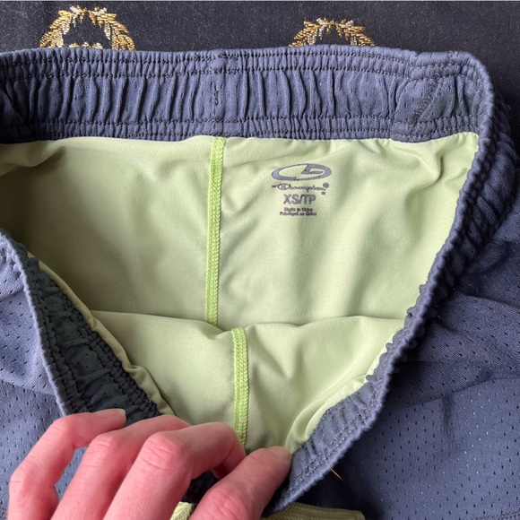 Lot of 3 athletic shorts - Picture 10 of 14